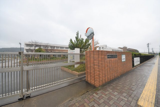 糸島市二丈深江第3-7棟（1号棟）の周辺|二丈中学校