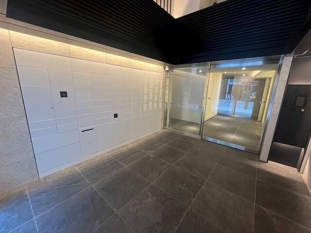 クロスレジデンス神田神保町のロビー