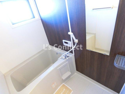 【浴室】 | リビングタウン旭Ｃ | 追焚き機能付きのお風呂。