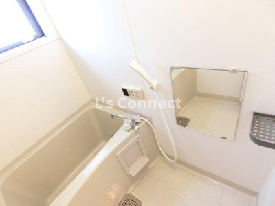 【浴室】 | リビングタウン旭Ｃ | 追焚き機能付きのお風呂。