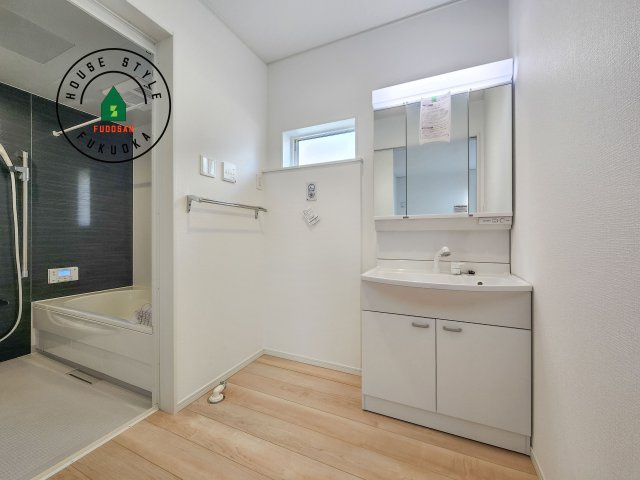 糸島市二丈深江第3-7棟（2号棟）の内観：施工例|脱衣所、洗面所は小さなプライベートスペース。歯磨き、洗顔と毎日施す個人空間。