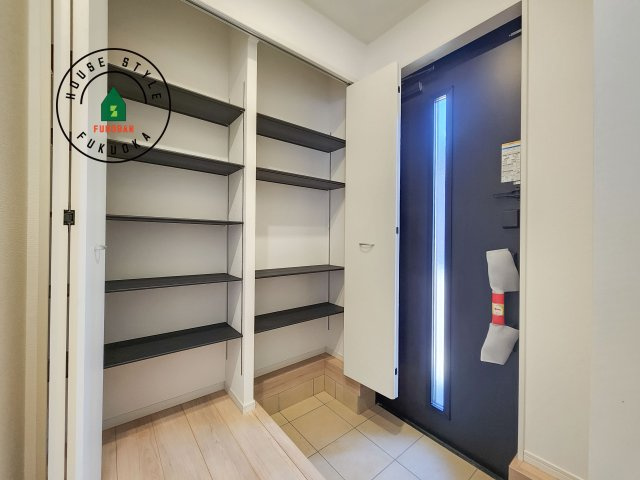 糸島市二丈深江第3-7棟（2号棟）の内観：施工例|二重ロックでしっかり防犯対策ができます。