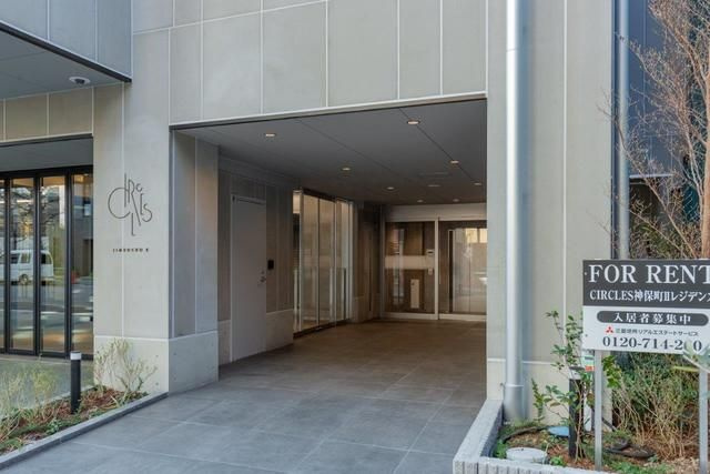 ＣＩＲＣＬＥＳ神保町Ⅱレジデンスのエントランス