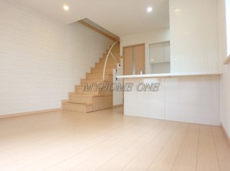 【居間・リビング】 | クラウンテラス | リビング