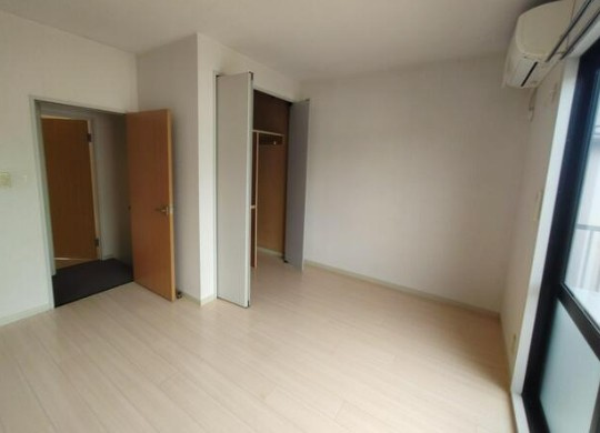 【中古】入間郡三芳町北永井中古住宅の洋室|2F洋室です！