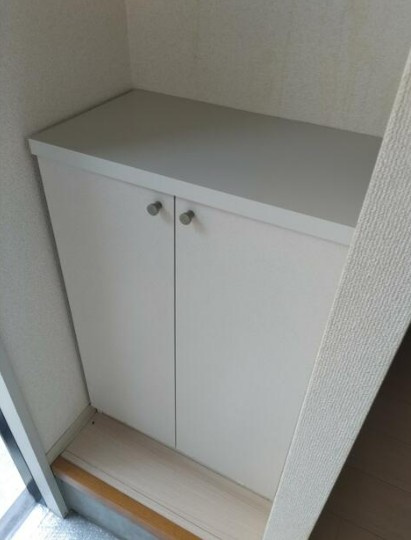 【中古】入間郡三芳町北永井中古住宅の玄関|玄関シューズボックス