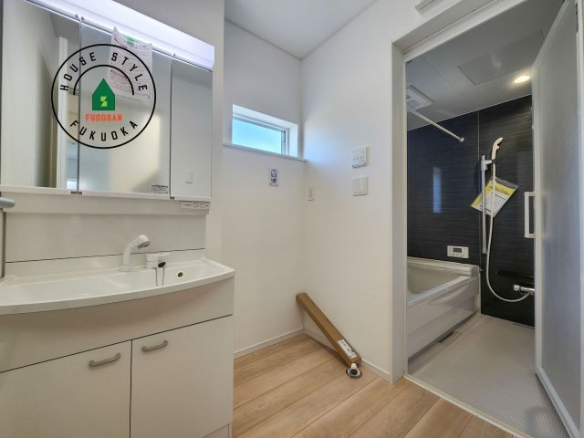 糸島市二丈深江第3-7棟（3号棟）の内観：施工例|脱衣所、洗面所は小さなプライベートスペース。歯磨き、洗顔と毎日施す個人空間。