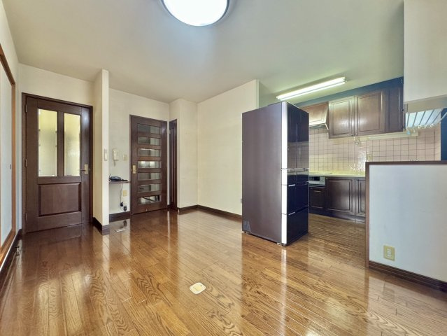 下妻市大園木中古戸建の居間・リビング