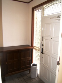 屋敷戸建の玄関