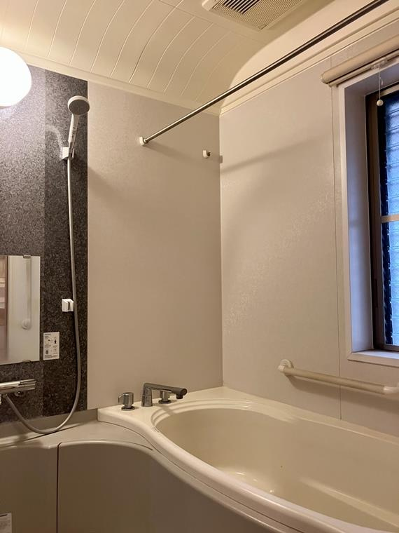 白幡南町戸建の浴室