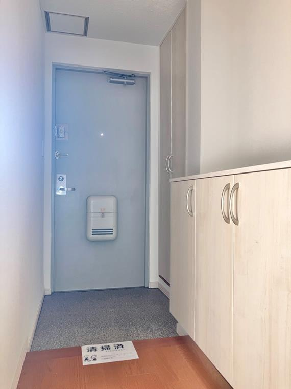 フドウ三軒茶屋ハイツの玄関