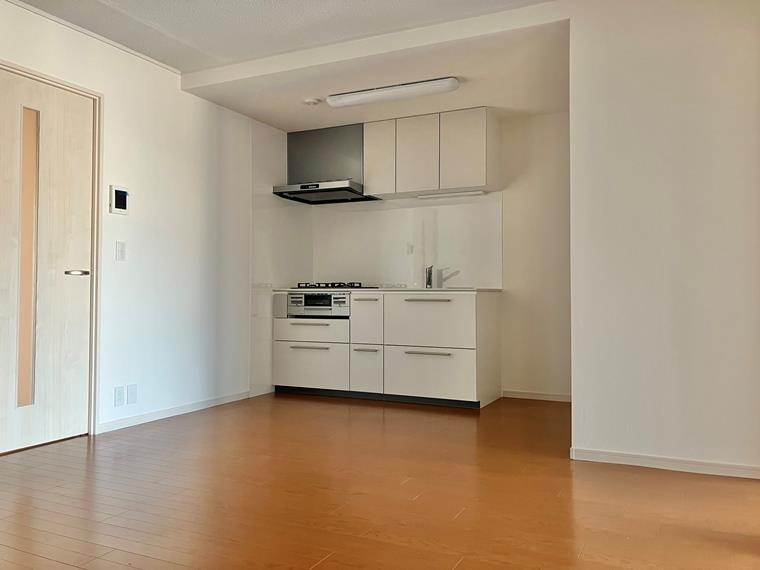 フドウ三軒茶屋ハイツの居間・リビング