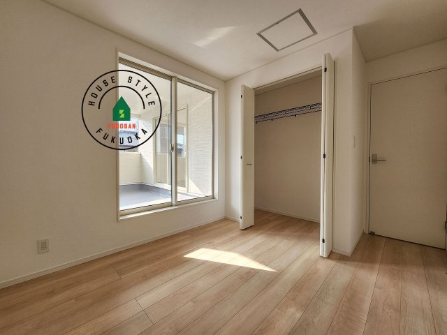 福岡市西区小戸3丁目第9-2棟（2号棟）の洋室|各部屋収納を備えており過ごしやすいお家です！