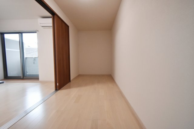 ウェルスクエア西宮北口の洋室