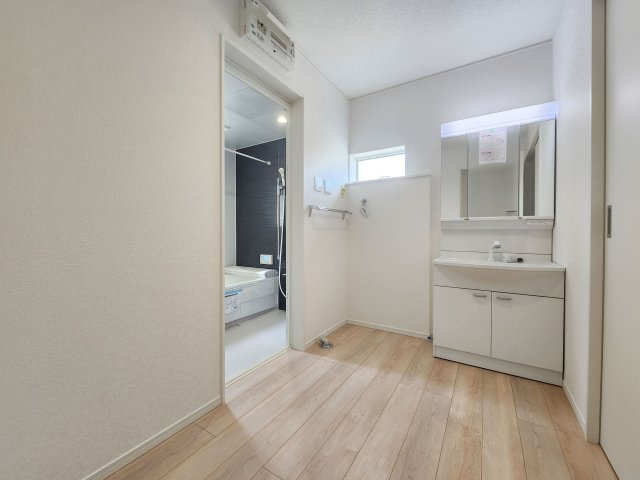 福岡市西区今宿1丁目第4-2棟（1号棟）の脱衣所|脱衣所、洗面所は小さなプライベートスペース。歯磨き、洗顔と毎日施す個人空間。