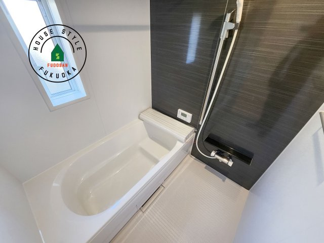 糸島市二丈深江第3-7棟（4号棟）の浴室|浴室は一日の疲れを癒す場所だから、家族みんながゆったりできる快適設計。追い炊き機能付きオートバス。安定した温度で、いつでも快適に入浴できます。