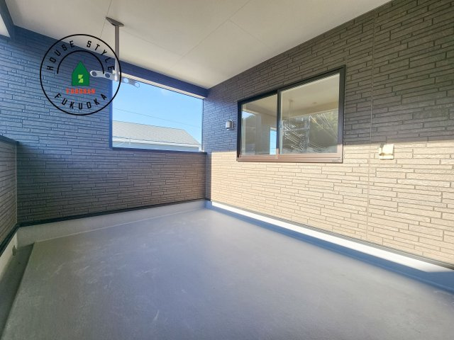 糸島市二丈深江第3-7棟（4号棟）のバルコニー|バルコニーに自分のこだわりをもたせる。120％自由自在のバルコニー。もちろんお洗濯物を干す、ゴミを一時保管するなどもおまかせください。バルコニーを多目的スペースとして考えてみましょう。