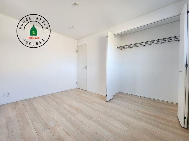 糸島市二丈深江第3-7棟（4号棟）の洋室|各部屋収納を備えており過ごしやすいお家です！