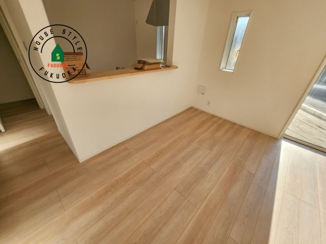 糸島市二丈深江第3-7棟（1号棟）の内観：施工例|ダイニングとリビングのメリハリが付けやすい空間設計になっています。