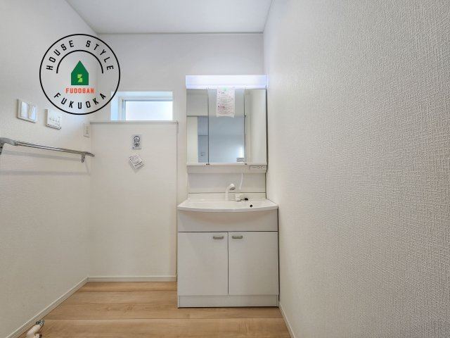 糸島市二丈深江第3-7棟（2号棟）の内観：施工例|洗面所は小さなプライベートスペース。歯磨き、洗顔と毎日施す個人空間。