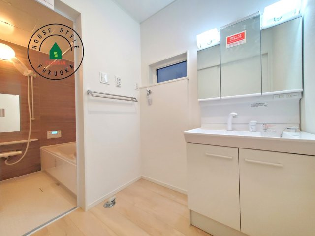 糸島市二丈深江第3-7棟（3号棟）の内観：施工例|脱衣所、洗面所は小さなプライベートスペース。歯磨き、洗顔と毎日施す個人空間。