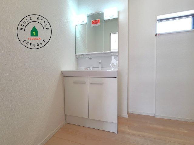 糸島市二丈深江第3-7棟（3号棟）の内観：施工例|洗面所は小さなプライベートスペース。歯磨き、洗顔と毎日施す個人空間。