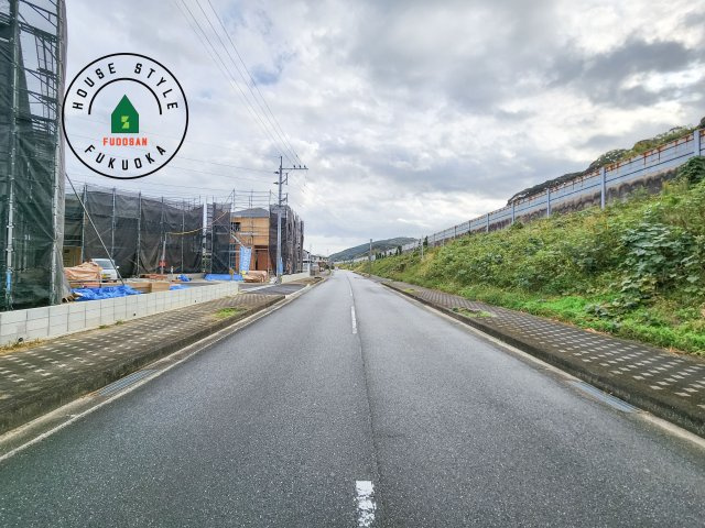 糸島市二丈深江第3-7棟（3号棟）の前面道路含む現地写真|前面道路です。
