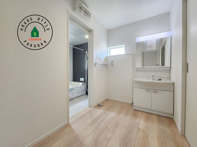 福岡市西区今宿1丁目第4-2棟（1号棟）の内観：施工例|脱衣所、洗面所は小さなプライベートスペース。歯磨き、洗顔と毎日施す個人空間。