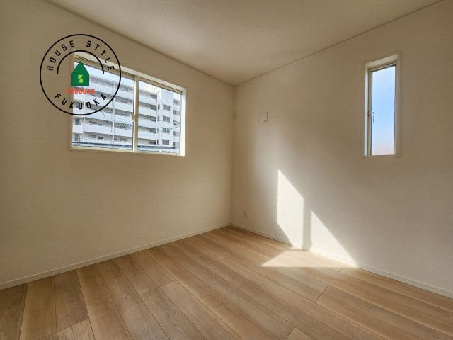 福岡市西区今宿1丁目第4-2棟（1号棟）の内観：施工例|元気いっぱいのお子様が活躍するお部屋です。