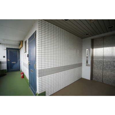 【外観】 | グリーンヒルズすずかけ台 | エレベーターホール