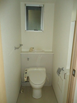 【トイレ】 | クオリア恵比寿イースト | トイレ　※2016年7月撮影