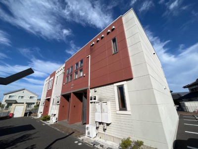 【外観】 | スカイラーク | 外観写真（昼）