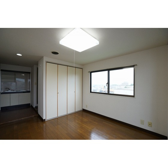 グリーンヒルズすずかけ台の収納|居室