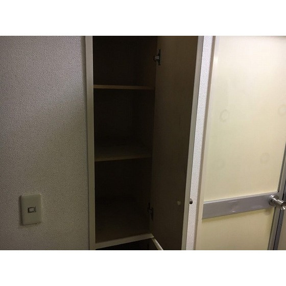 リーセントパレス神木本町の玄関|シューズボックス