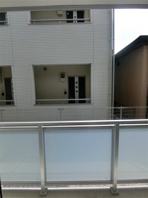 リブリ・秋津ビラのバルコニー