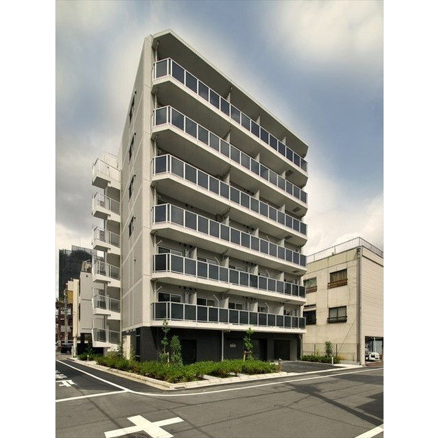 クオリタス浅草の外観