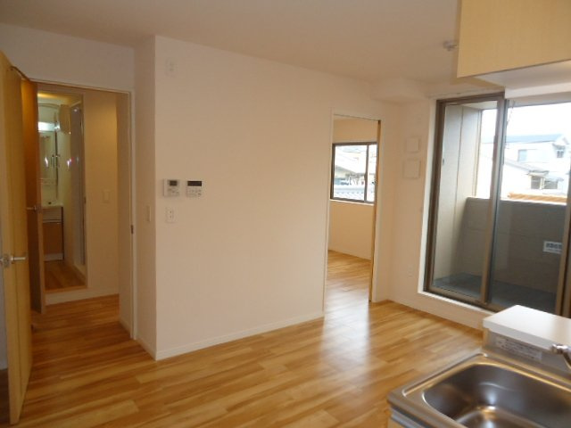 アヴァンス エバー 中三国ヶ丘の居間・リビング|リビング