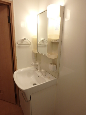 朝の支度もらくらくの洗髪洗面化粧台