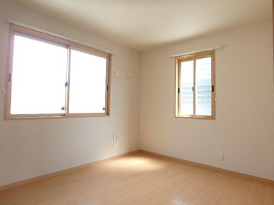 角部屋・２面採光の北側洋室