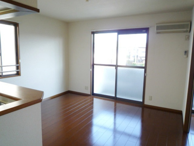 ＬＤＫ１２帖２面採光