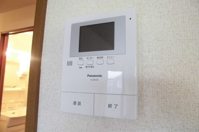 ＴＶモニターホンで来訪者を確認しましょう。