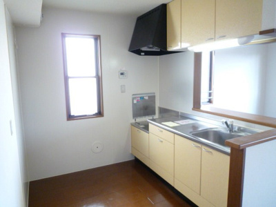 ガスコンロ設置可能です！小窓あり！