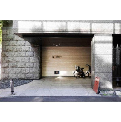 【エントランス】 | LaSante麹町
