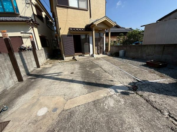 【駐車場】