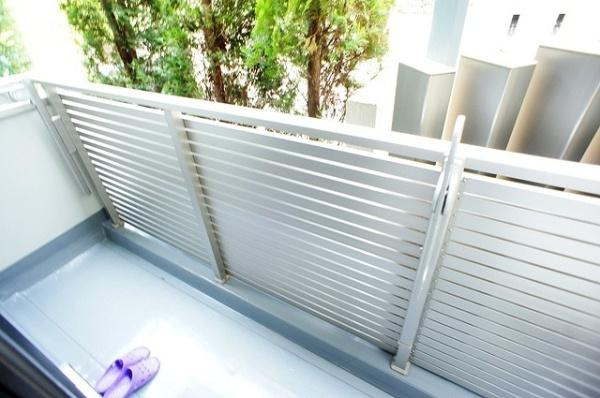 ハレリノ上野毛のバルコニー