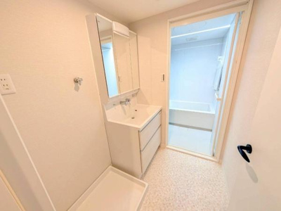 【独立洗面台】 | アグラード堺 | 使い勝手の良い洗面所です！
髪のセットやお化粧もストレスなくこなせ、朝から気分良く通勤通学に向かえそうですね！