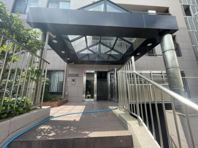 【エントランス】 | アグラード堺 | オートロック等セキュリティも充実！！管理人さんも待機しております♪