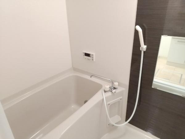 クロスローズの浴室