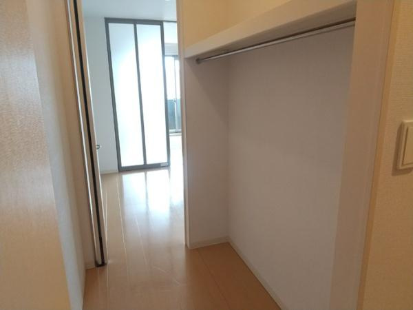 クロスローズの収納