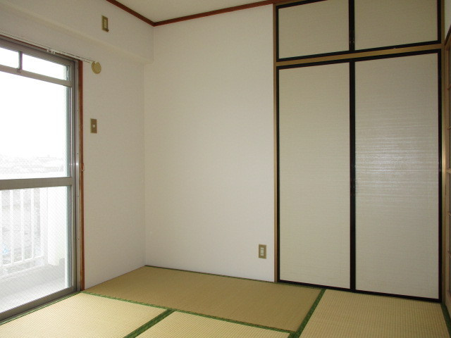 第2岡田マンションの寝室